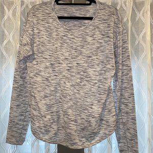 Lululemon L Sleeve performance shirt
